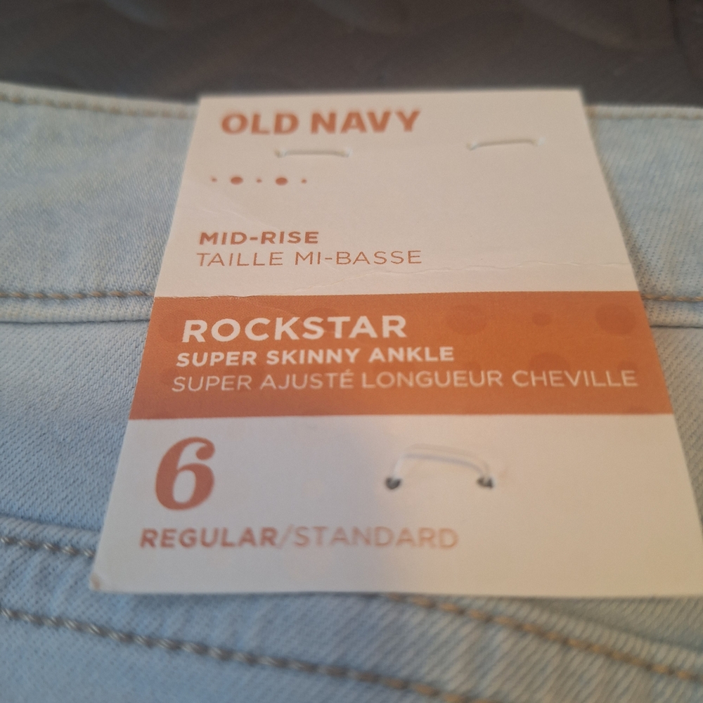 Old Navy Light Blue Distressed Skinny Jeans - Picture 11 of 12